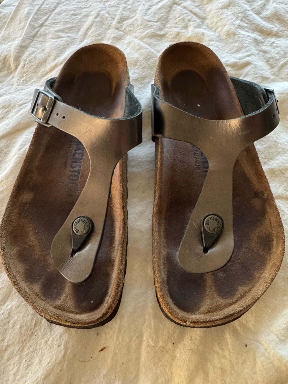 Birkenstock Gizeh size 38 pewter metallic